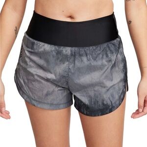 Nike
Trail 3in Shorts